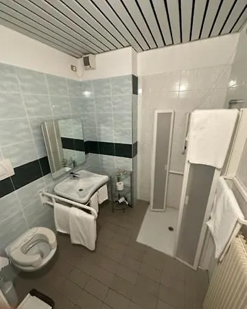Hotell Athos Riva del Garda