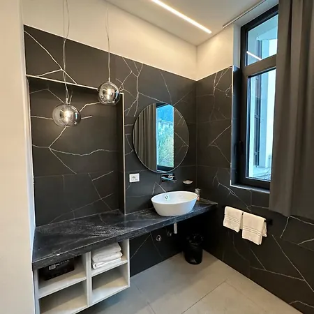 Hotel Athos 3*