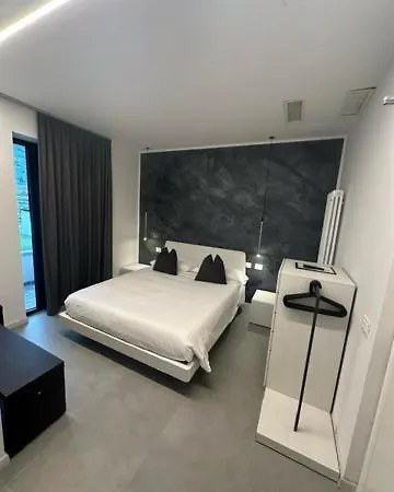 Athos Hotel