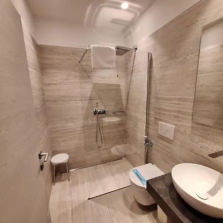 Athos Hotel
